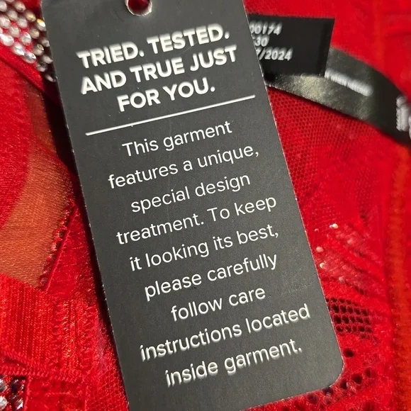 Torrid - Diamante Lace Wireless Bralette in Jester Red​​​​ - Picture 6 of 14